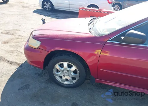 2001 Honda Accord 2.3 Ex z USA, uszkodzony, nr VIN 1HGCG66861A001255